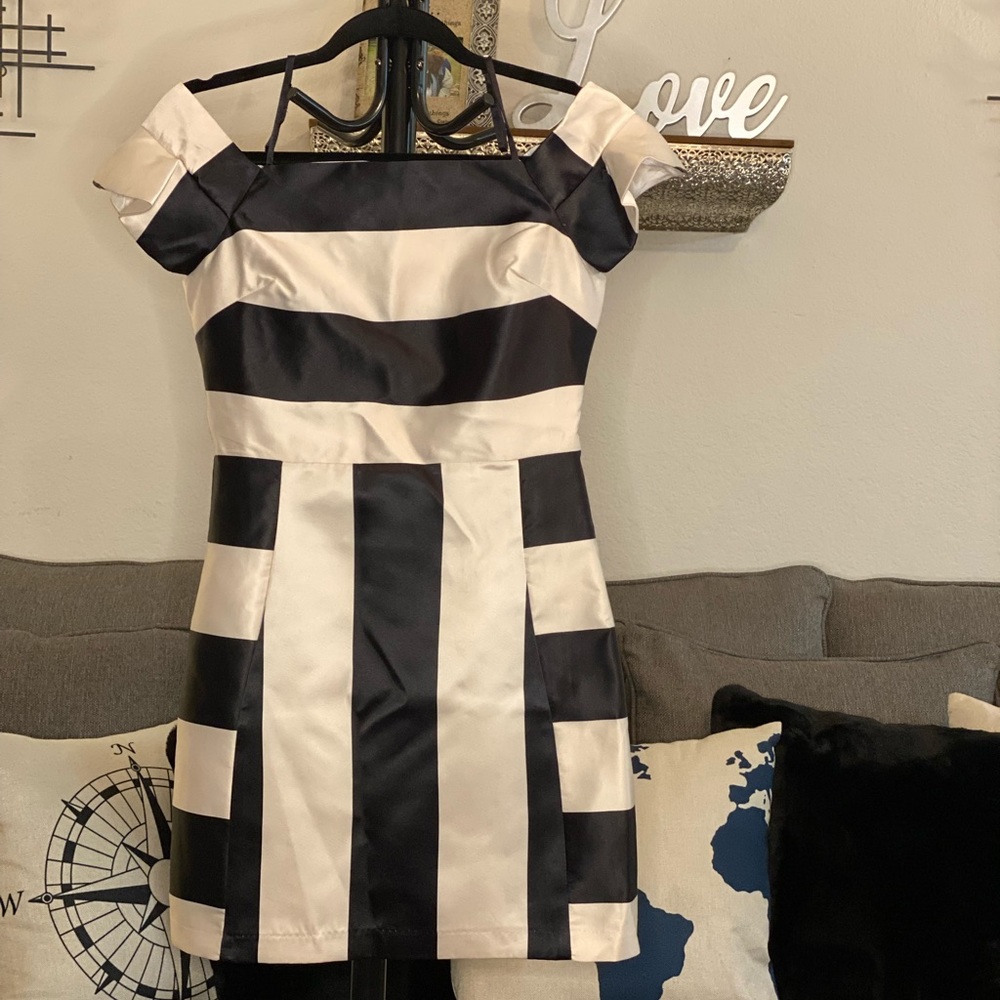 POSH, Small, Black & White Off Shoulder Dress, NEW